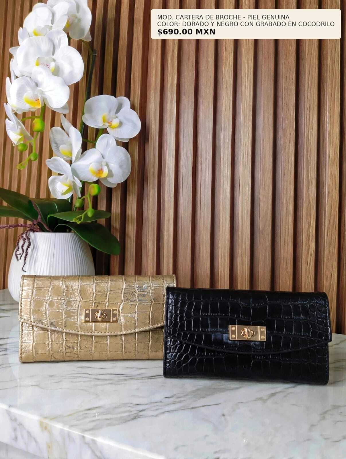 CARTERA GRABADO COCO- CON BROCHE